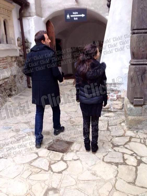 Inna, în vizită la Castelul Bran