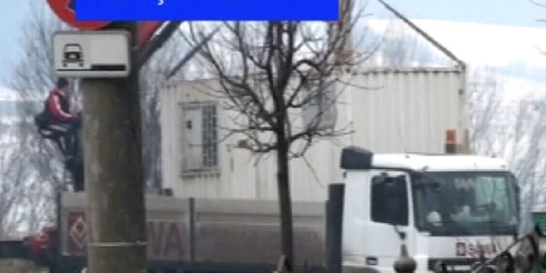 furt cu macaraua
