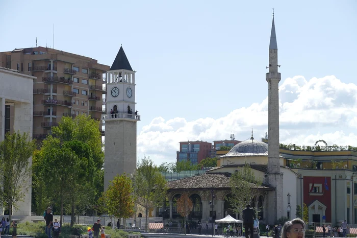 Imagine actuală din capitala Tirana / foto: Pixabay