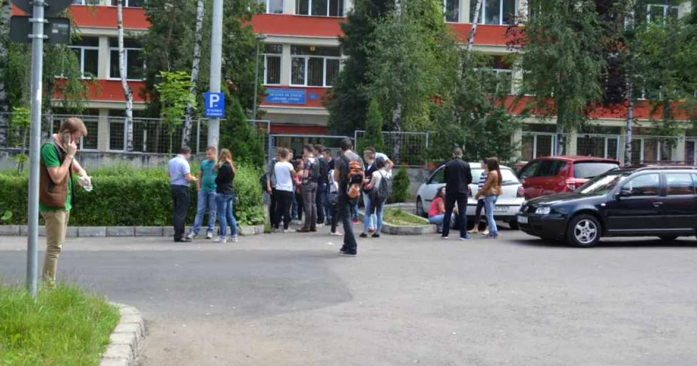 Elevii susţin astăzi proba scrisă la limba şi literatura română. FOTOSimona Suciu.