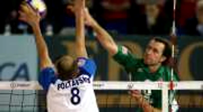La 36 de ani, extrema Serghei Tetiukin este unul dintre veteranii echipei Belgorod * Foto: Reuters