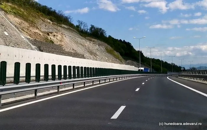 dealul liliecilro de pe autostrada lugoj deva foto daniel guta adevarul