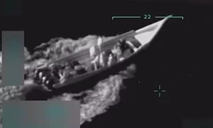 atac al armatei sua asupra unei nave suspectate ca transporta droguri X mp4 thumbnail png