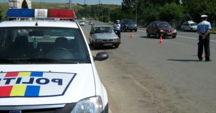 Turnu Severin: Polițiștii au ieșit în stradă