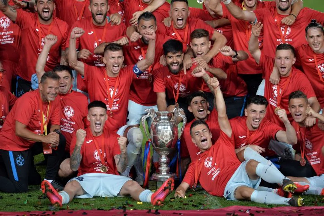 
    FCSB a cucerit primul trofeu după 5 aniFOTO: Mediafax  