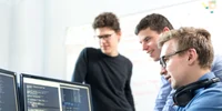 Echipa IT colegi afacere computer business FOTO Shutterstock