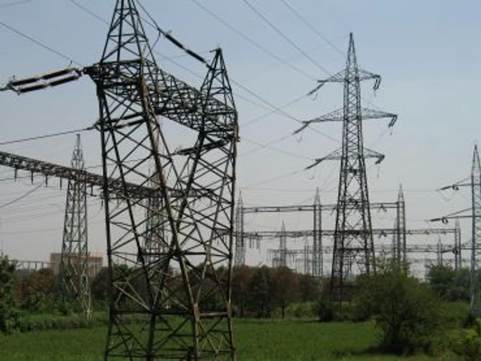 Consumul de electricitate a scăzut cu 9,1% în primele şase luni