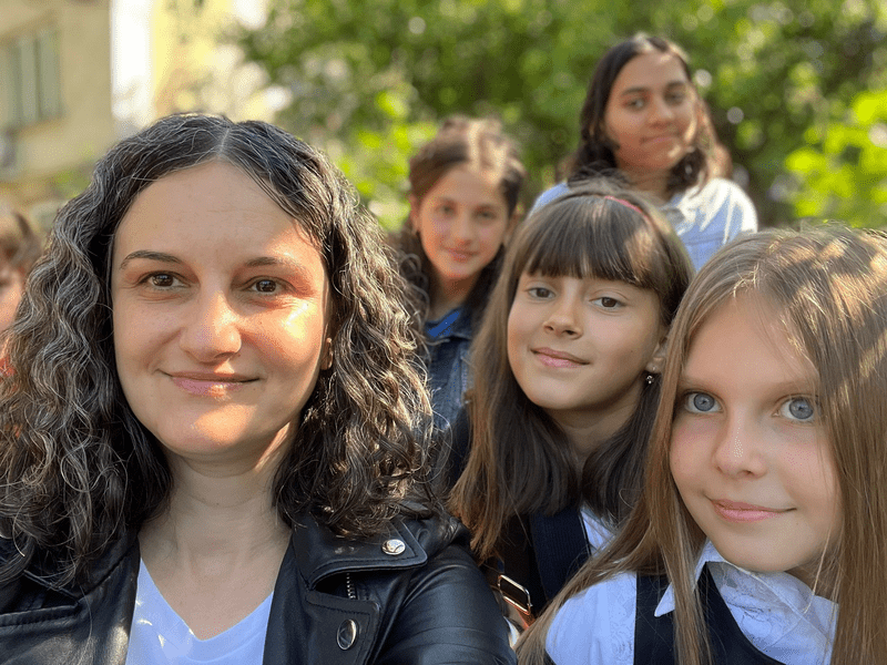 Profesoara care a adus la sat proiecte educaționale pentru copii și părinți. A impresionat o țară întreagă în pandemie