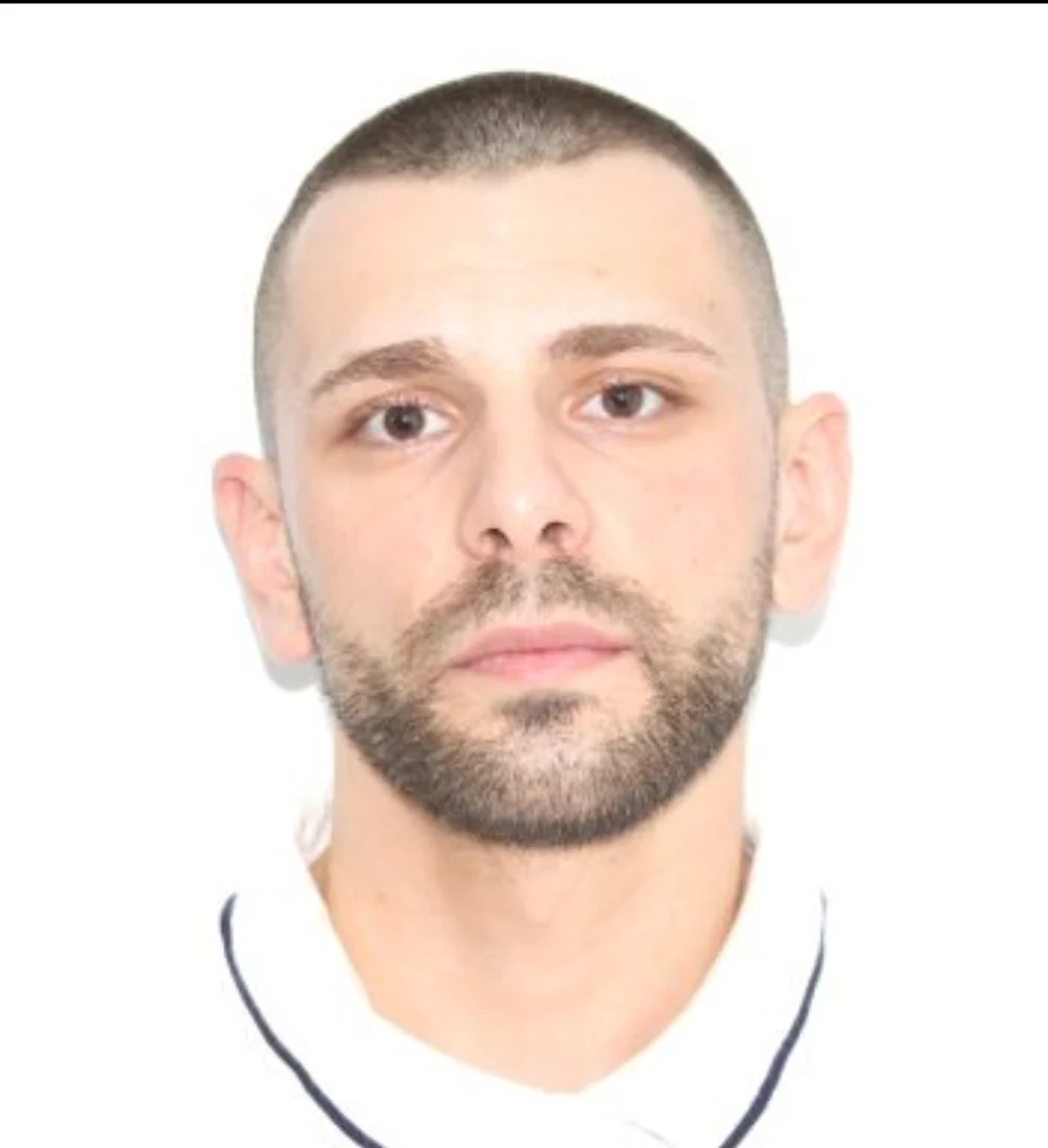 Un bărbat aflat în arest la domiciliu a fugit din locuință. I s-a făcut dosar penal pentru evadare