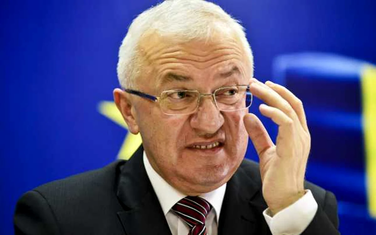 Secretarul de stat Ioan Căbulea a contrasemnat documentul transmis Curţii Constituţionale pe 2 august, care i-a adus dosarul penal şefului de la Evidenţa Populaţiei