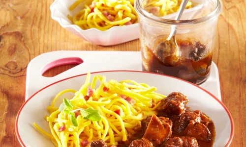 Boar goulash with damsoncheese jpeg