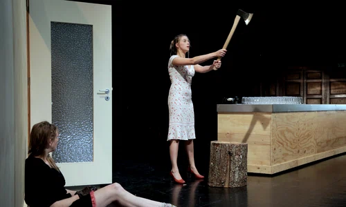 „Păr alb“ şi cristale teatrale jpeg