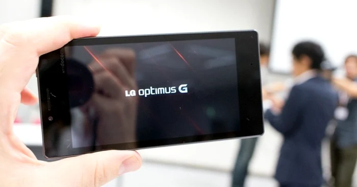 LG Optimus G, modelul de top de la producătorul sud-coreean FOTO The Verge