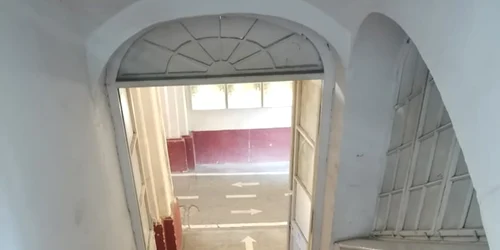 "Apocalipsa elefantului alb" în fosta Garnizoană a Timişoarei FOTO Ştefan Both