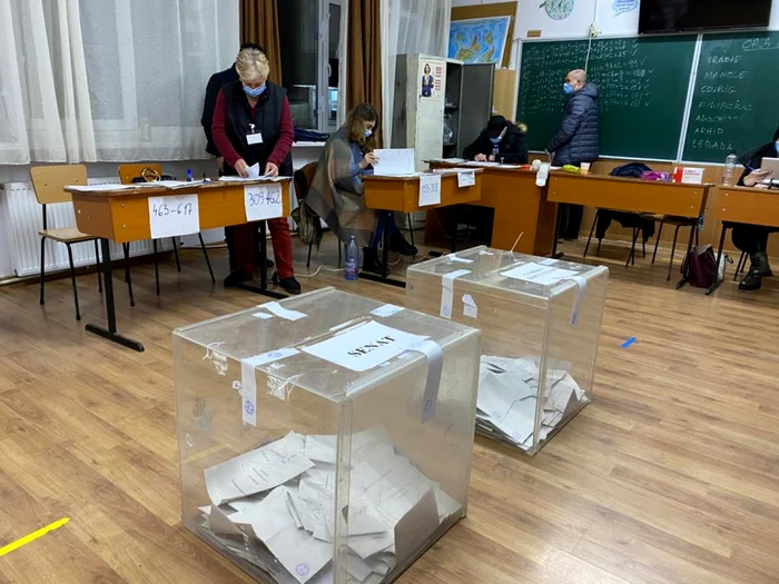Secţie de votare din Iaşi  FOTO Alina Batcu
