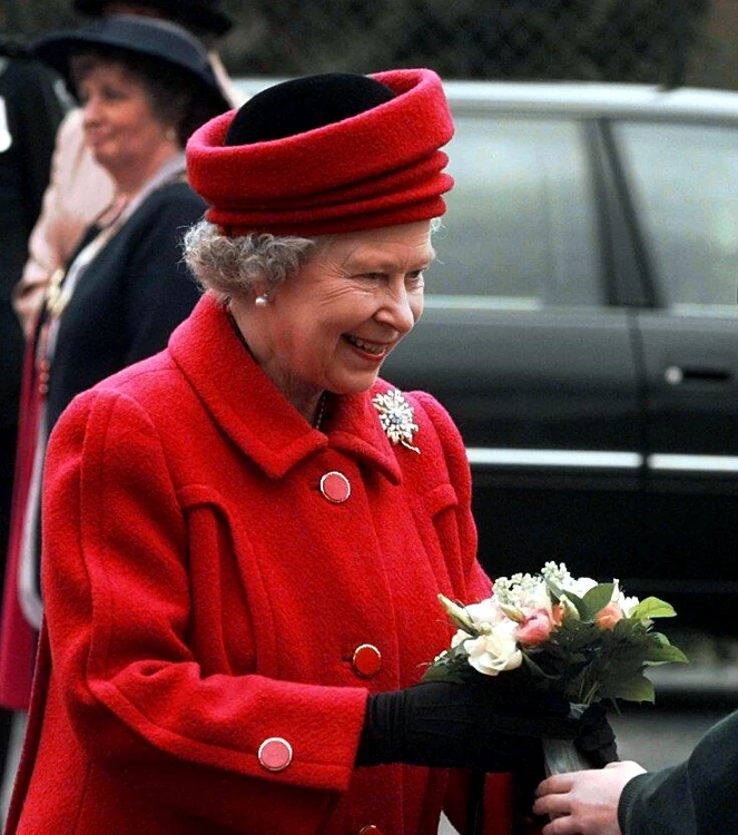 Regina Elisabeta cu palarie Marie O Regan profimedia 0720722004 jpg