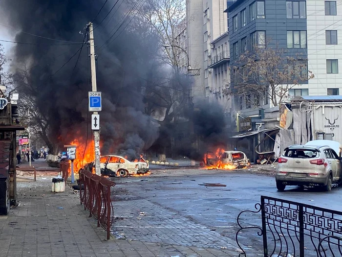 Numărul perosoanelor decedate în urma atacului din Herson este în creștere Foto Telegram V. Zelenski