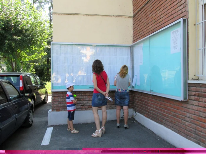 Cea mai mare notă a fost obţinută de un profesor din Costeşti. El a primit 9,80 la Mecanică.