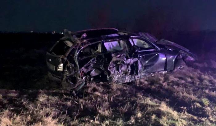 Doi tineri de 16, respectiv 18 ani au murit în urma unui accident violent Sursă foto: ISU Gorj