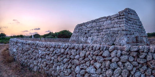 1280px Naveta des tudons jpg