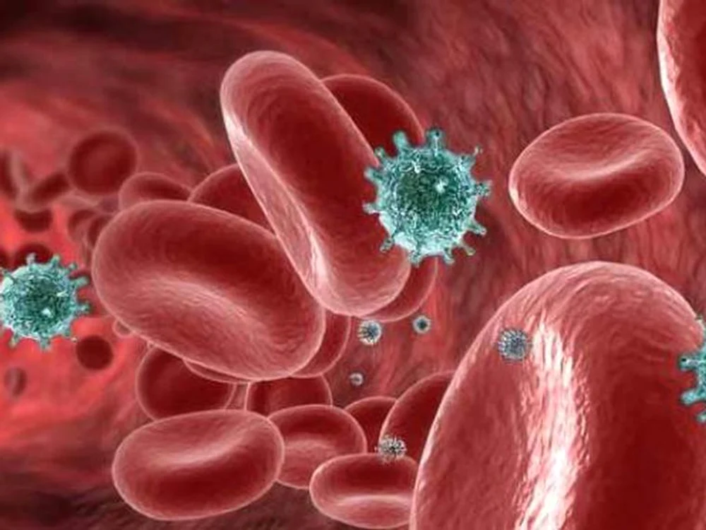 
    Bacteria din gură care accelerează creșterea celulelor canceroase  
