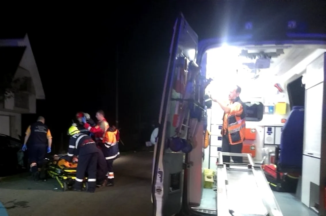 Victimele au fost transportate de urgenţă la spital (captură somesanul.ro)