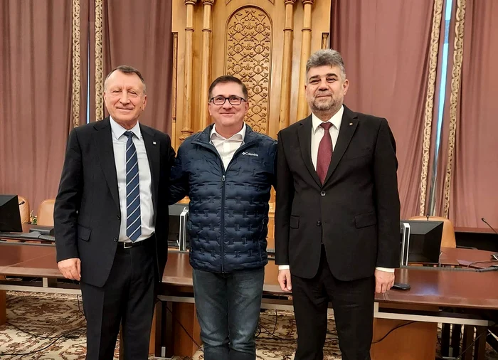 Primarul PNL din Nădlac alături de conducerea PNL FOTO: Mihai Fifor