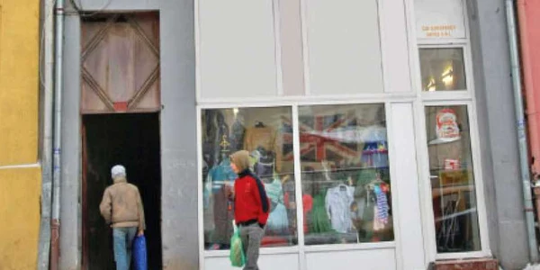 „Magazinul“ de heroină este la  primul etaj al clădirii din Calea Griviţei nr. 125 