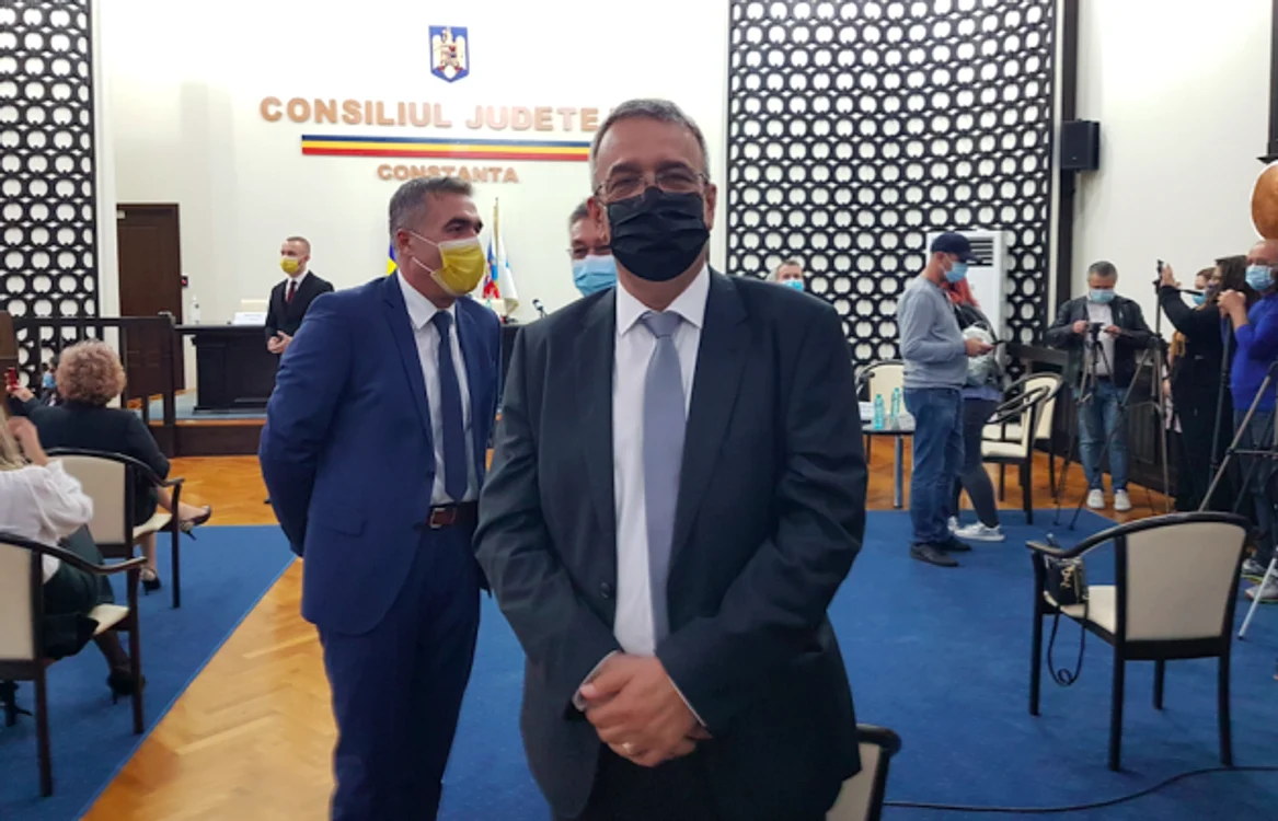 Vergil Chiţac, noul primar al Constanţei - la învestire Foto Călin Gavrilaş