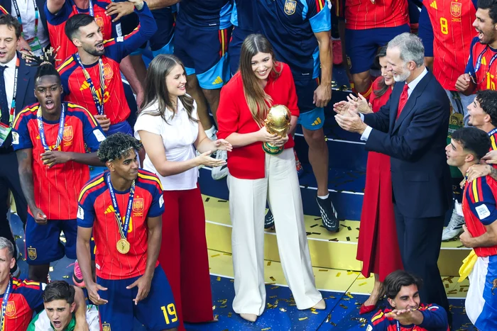 Regina Letizia, Regele Felipe, Prințesa Leonor, Infanta Sofia la finala CM de fotbal, Profimedia (1) jpg