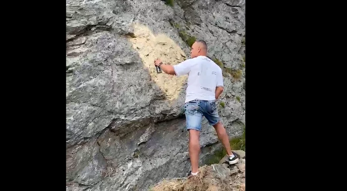 Bărbatul este căutat acum de Poliție. FOTO captură video Salvamont Argeș