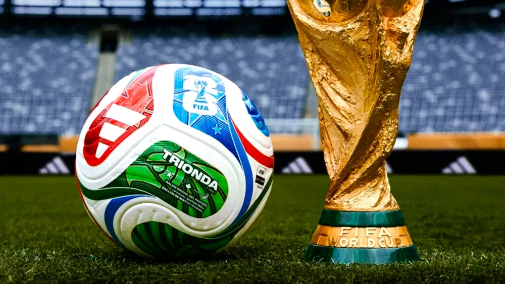 S-a lansat mingea oficială a Mondialului 2026. Balonul va „vorbi” cu arbitrii prin intermediul inteligenței artificiale