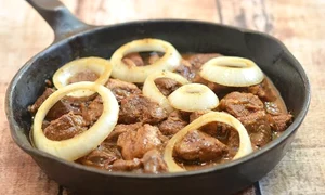 pulpa de porc cu ceapa la tigaie 580x400 0 jpeg