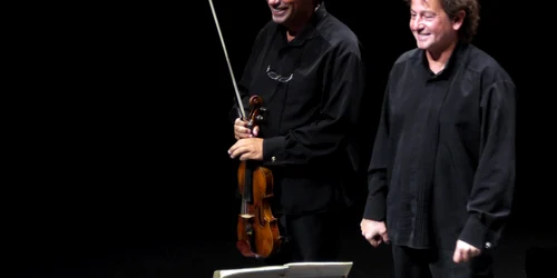 violonistul Gabriel Croitoru si pianistul Horia Mihail foto virgil oprina