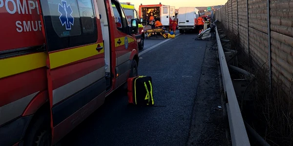 Accident pe A1 în Sibiu cu trei autovehicule implicate și opt persoane Foto ISU Sibiu