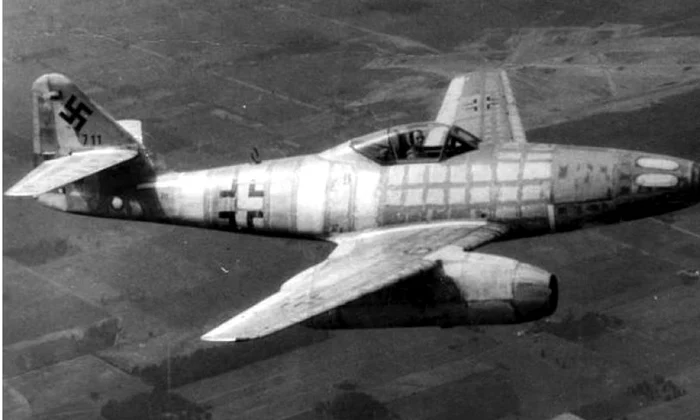 Mândria Luftwaffe: Avionul cu reacţie, Messerschmitt 262 (Me 262) jpeg