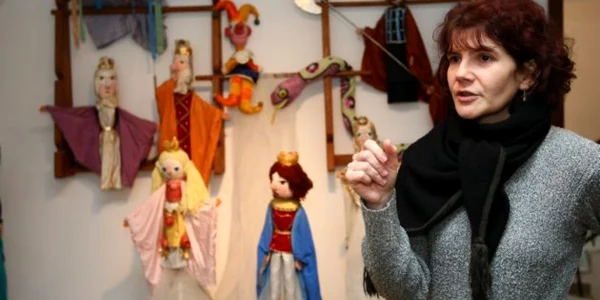 Adriana Teodorescu, în Muzeul Păpuşilor de la Casa Băniei
