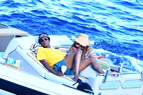 Beyonce and Jay Z relax onboard a yacht on the Amalfi Coast jpeg