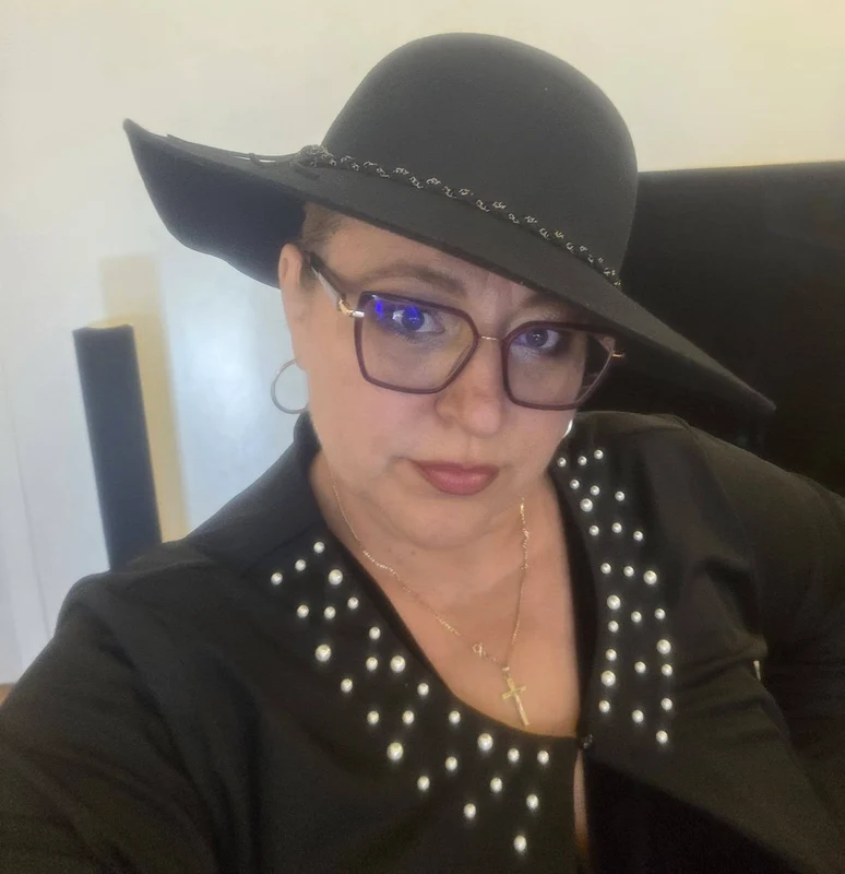 Diana Şoşoacă 02 Facebook Diana Şoşoacă jpg