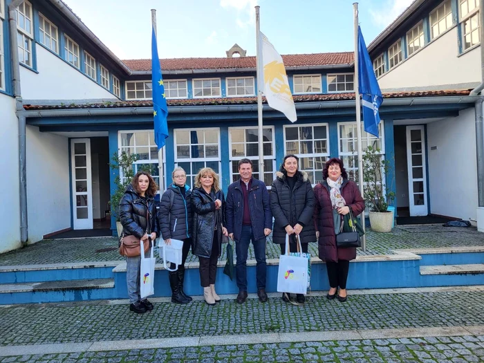Profesori și reprezentanții ai Hotelului FOTO: Claudia Untaru