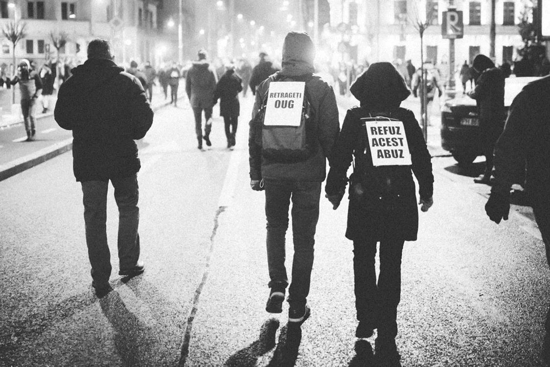 Să protestezi înseamnă că îți pasă jpeg
