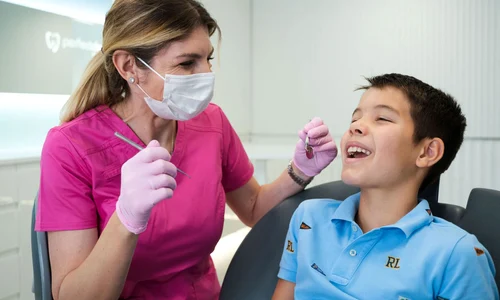 Dr Denisa Zaharia dentist jpg