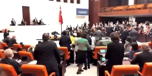 bătaie parlament turcia