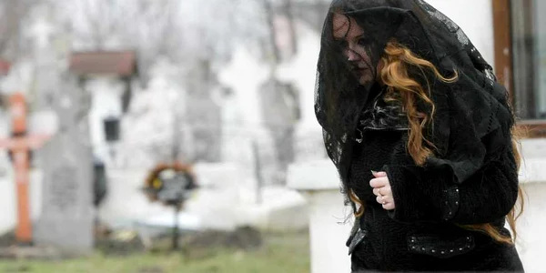 Mama şi iubitul unei fete au murit de gripă porcină