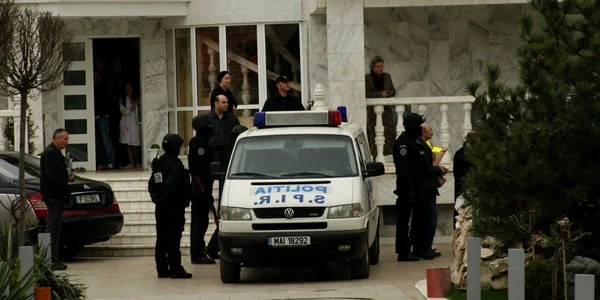 Poliţiştii au încercat să aplaneze conflictul (Foto arhivă Adevărul)
