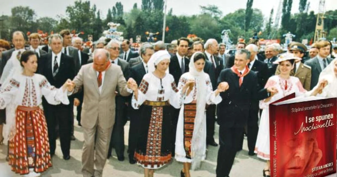 Bucureşti, 1987 - Ceauşescu şi Gorbaciov în „Hora prieteniei“   