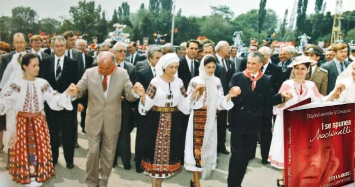 Bucureşti, 1987 - Ceauşescu şi Gorbaciov în „Hora prieteniei“