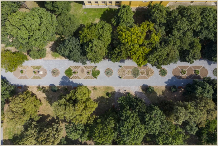 palatul baroc din oradea are grădină biblică