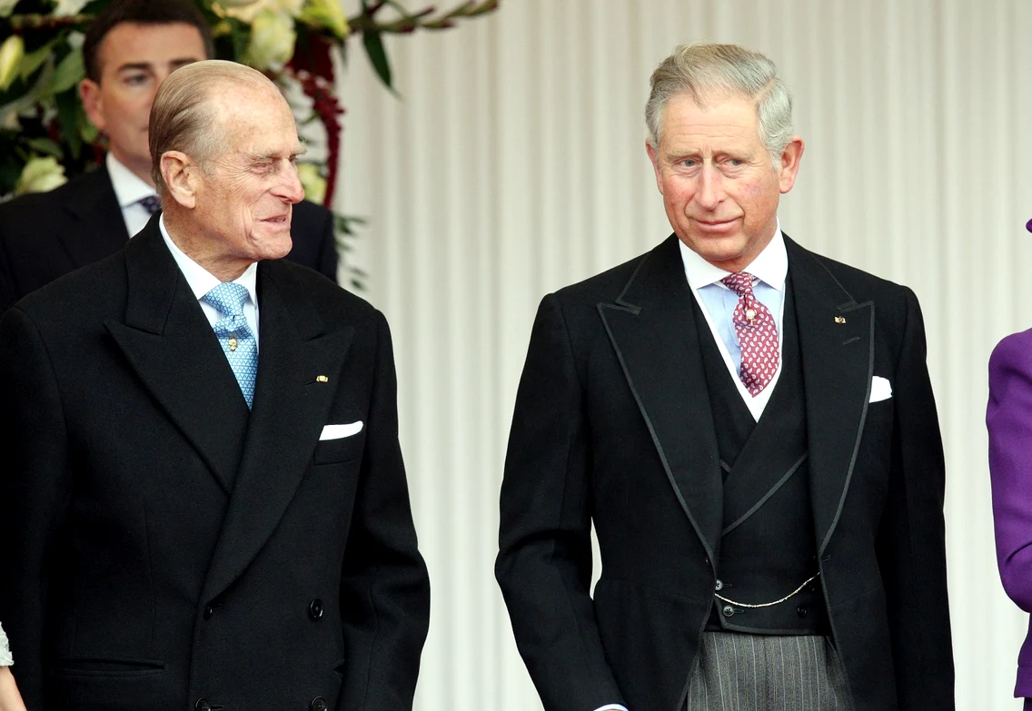 Regele Charles și Prințul Philip 