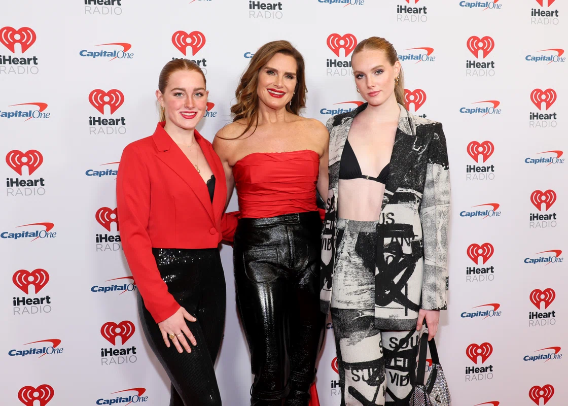 Brooke Shields cu fiicele ei Getty